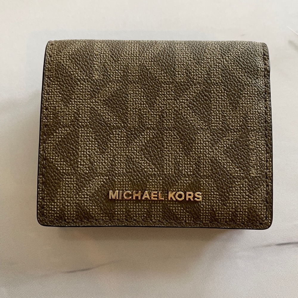 Michael kors wallet